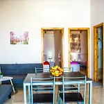 Fanis Seafront Apartment *