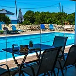 Fanis Seafront * Agios Gordios (Corfu)
