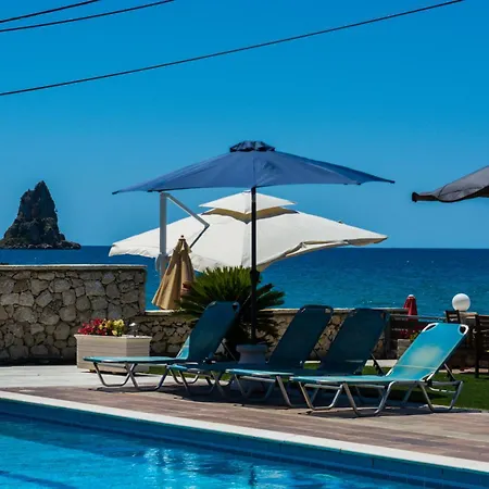 Fanis Seafront Apartament *