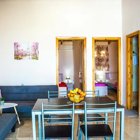 Fanis Seafront Appartement *